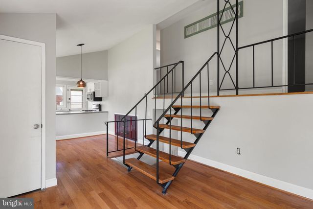 4526 ROUNDHILL RD, Alexandria, VA 22310