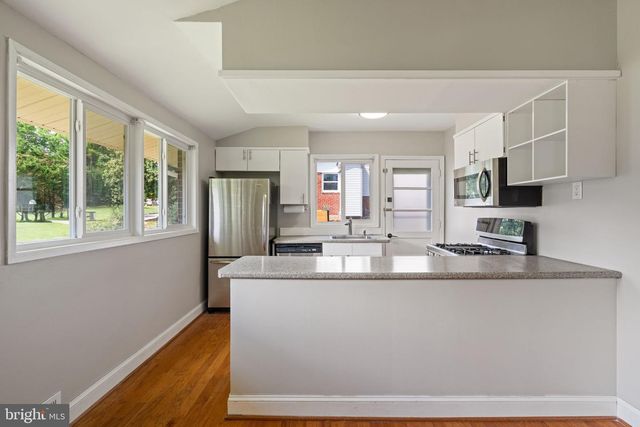 4526 ROUNDHILL RD, Alexandria, VA 22310