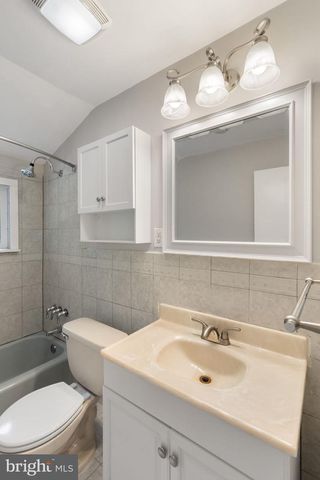 4526 ROUNDHILL RD, Alexandria, VA 22310