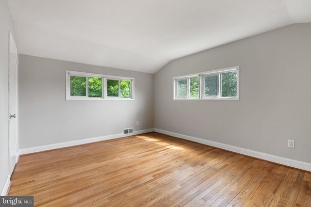 4526 ROUNDHILL RD, Alexandria, VA 22310