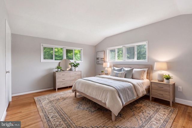 4526 ROUNDHILL RD, Alexandria, VA 22310