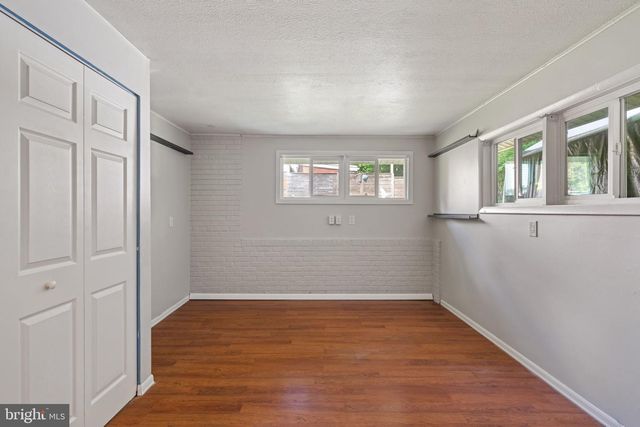 4526 ROUNDHILL RD, Alexandria, VA 22310