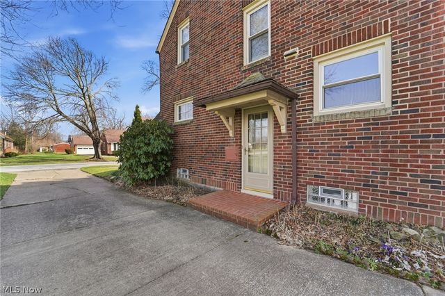 2679 Walnut Boulevard, Ashtabula, OH 44004