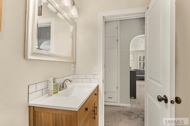 3242 E Lincoln Road, Idaho Falls, ID 83401