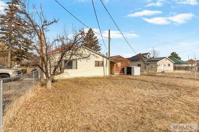 3242 E Lincoln Road, Idaho Falls, ID 83401