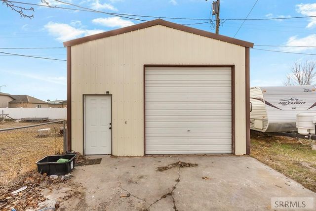 3242 E Lincoln Road, Idaho Falls, ID 83401