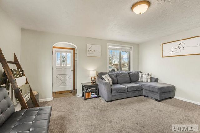 3242 E Lincoln Road, Idaho Falls, ID 83401