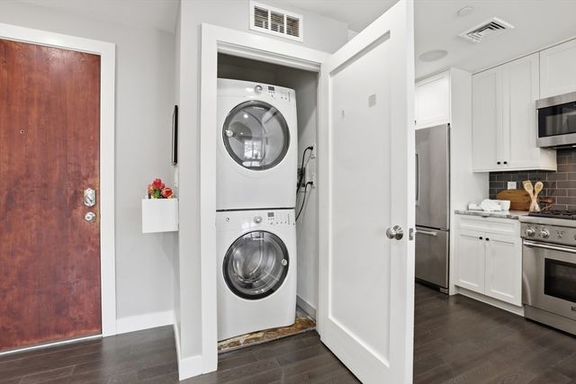 309 E St 43, Boston, MA 02127