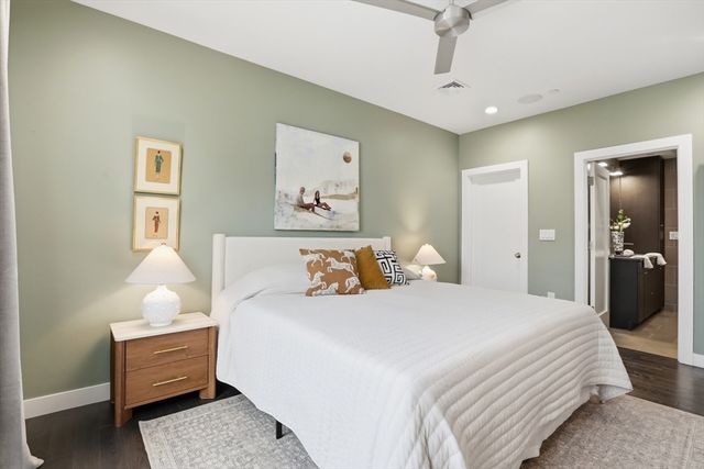 309 E St 43, Boston, MA 02127