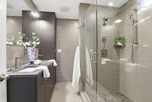 309 E St 43, Boston, MA 02127