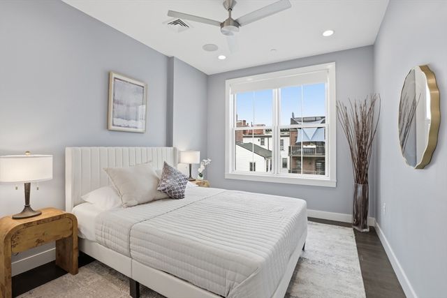 309 E St 43, Boston, MA 02127