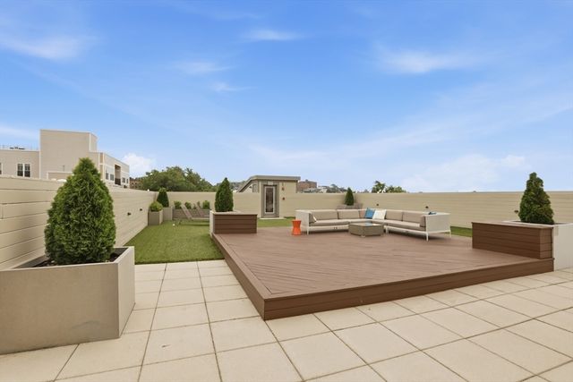 309 E St 43, Boston, MA 02127