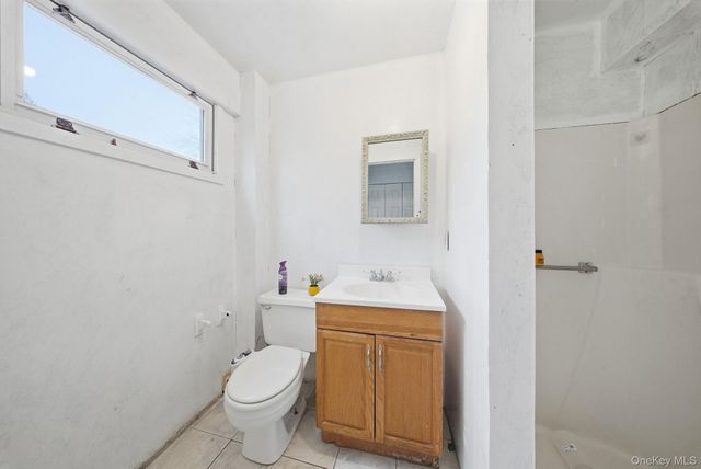 19 Red Barn Lane, Middletown, NY 10940