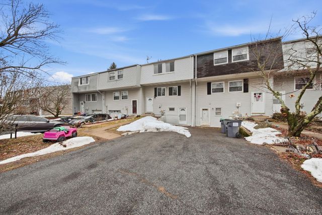 19 Red Barn Lane, Middletown, NY 10940