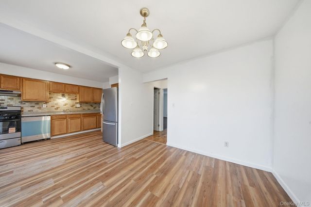 19 Red Barn Lane, Middletown, NY 10940