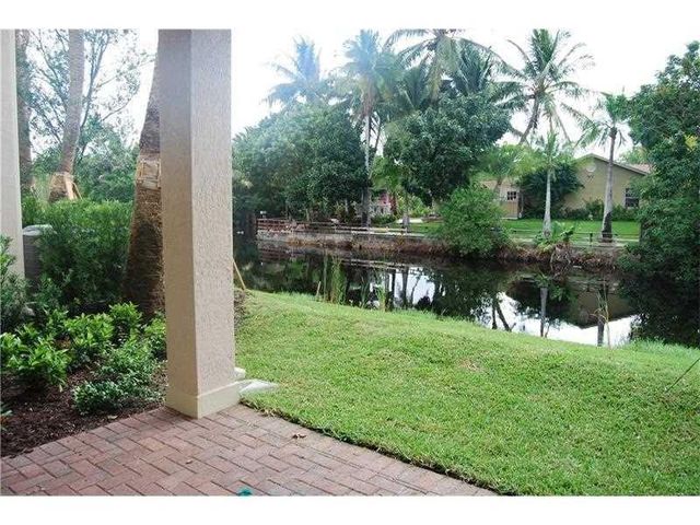 176 SW 127th Terrace, Plantation, FL 33325
