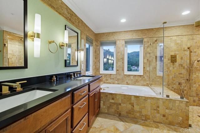 2345 Amber Oak Lane, Escondido, CA 92027