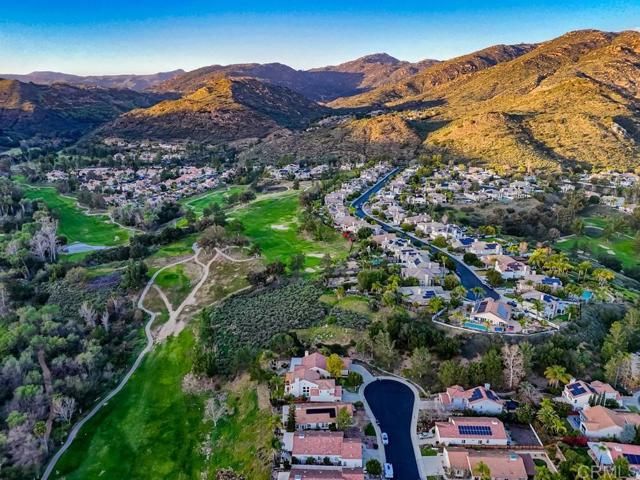 2345 Amber Oak Lane, Escondido, CA 92027