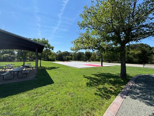 17 Choctaw Ridge Rd, Branchburg Twp., NJ 08876