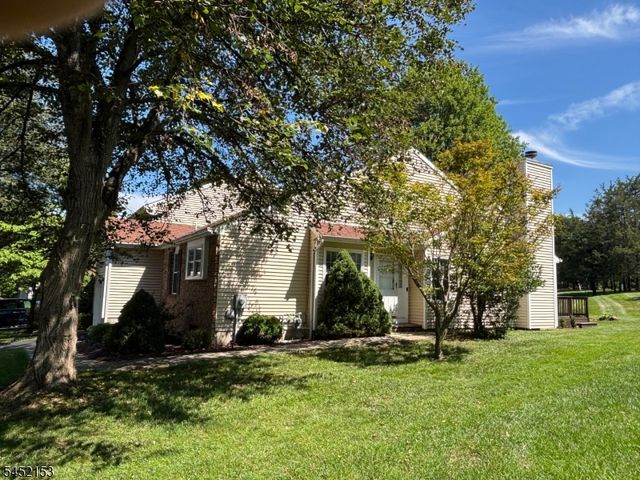 17 Choctaw Ridge Rd, Branchburg Twp., NJ 08876