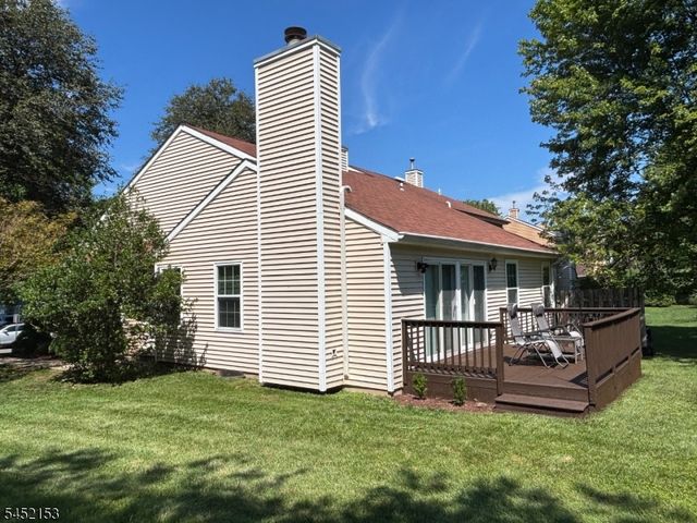 17 Choctaw Ridge Rd, Branchburg Twp., NJ 08876