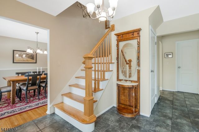 124 Howell Dr, Branchburg Twp., NJ 08876