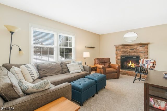 124 Howell Dr, Branchburg Twp., NJ 08876