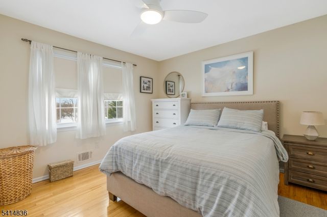 124 Howell Dr, Branchburg Twp., NJ 08876