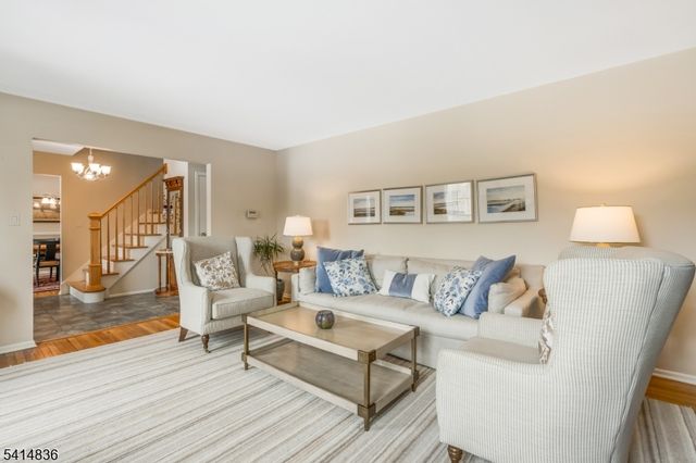 124 Howell Dr, Branchburg Twp., NJ 08876