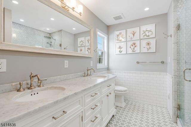 124 Howell Dr, Branchburg Twp., NJ 08876