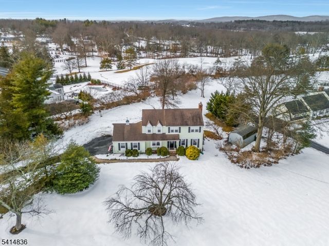 124 Howell Dr, Branchburg Twp., NJ 08876