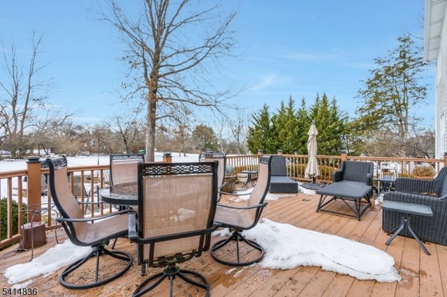 124 Howell Dr, Branchburg Twp., NJ 08876