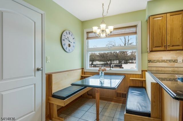 124 Howell Dr, Branchburg Twp., NJ 08876