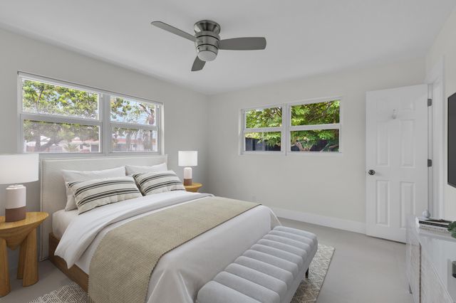 3262 Pierce Street, Hollywood, FL 33021
