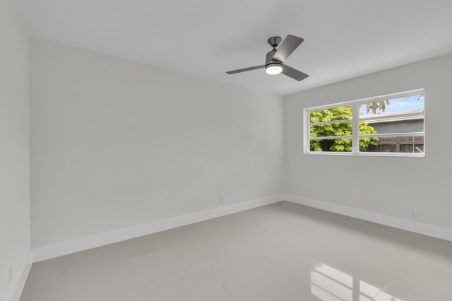 3262 Pierce Street, Hollywood, FL 33021