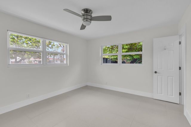 3262 Pierce Street, Hollywood, FL 33021