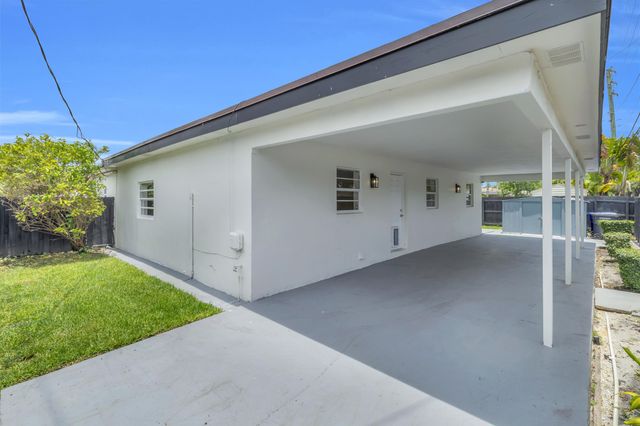 3262 Pierce Street, Hollywood, FL 33021