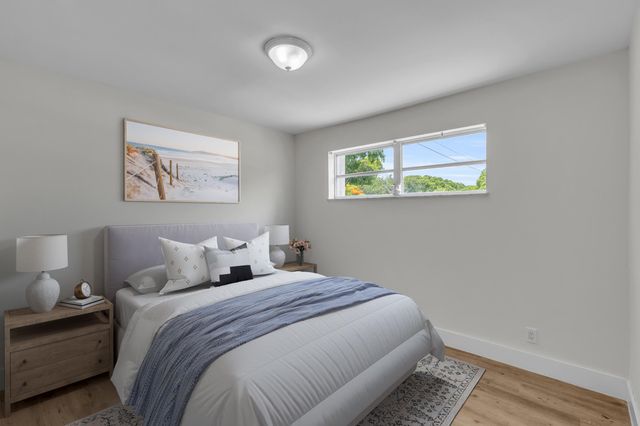 3262 Pierce Street, Hollywood, FL 33021