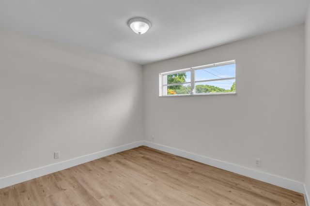 3262 Pierce Street, Hollywood, FL 33021