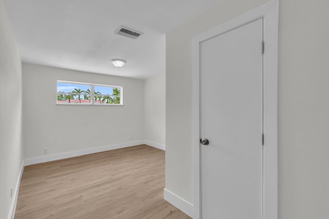 3262 Pierce Street, Hollywood, FL 33021