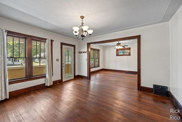 2246 Harding Avenue, Muskegon City, MI 49441