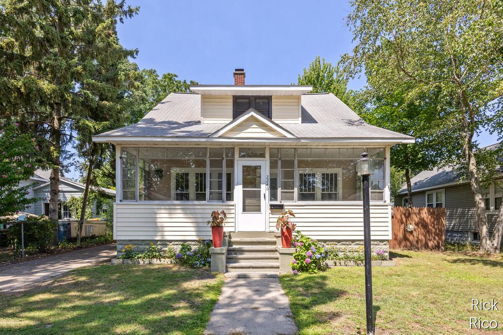 2246 Harding Avenue, Muskegon City, MI 49441