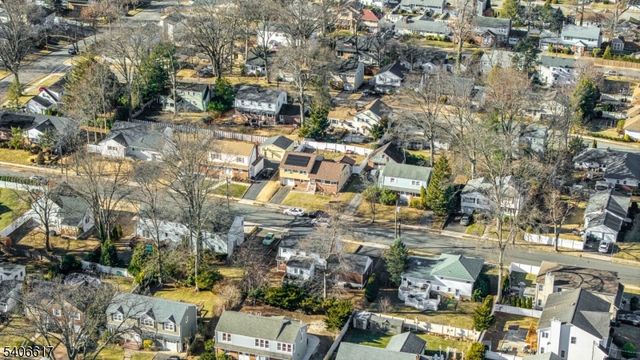 36 N Vivyen St, Bergenfield Boro, NJ 07621