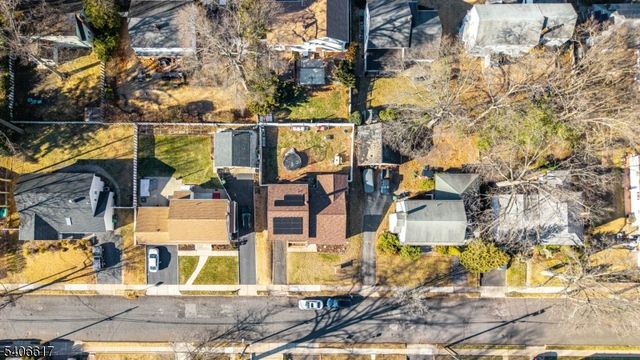 36 N Vivyen St, Bergenfield Boro, NJ 07621