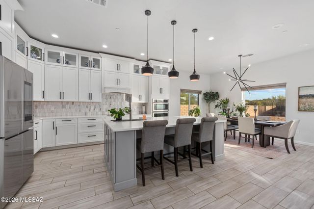 8206 S Diamond H Ranch Place, Vail, AZ 85641