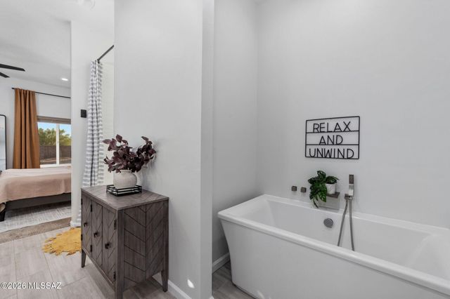 8206 S Diamond H Ranch Place, Vail, AZ 85641