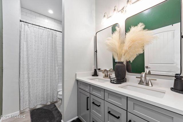 8206 S Diamond H Ranch Place, Vail, AZ 85641