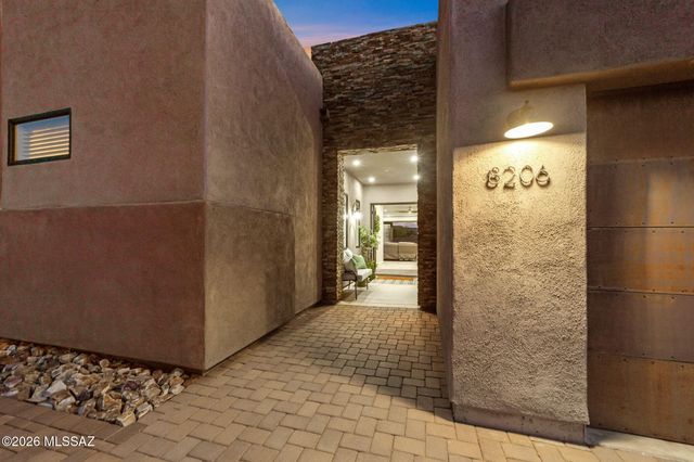 8206 S Diamond H Ranch Place, Vail, AZ 85641