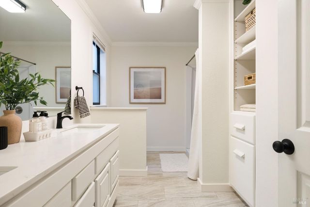 377 Maple Ave, Cotati, CA 94931