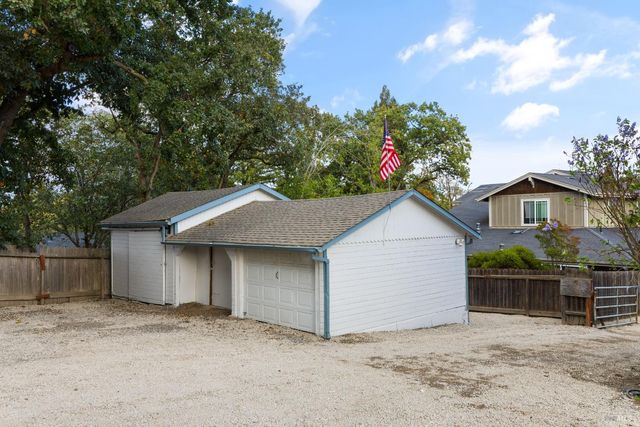 377 Maple Ave, Cotati, CA 94931